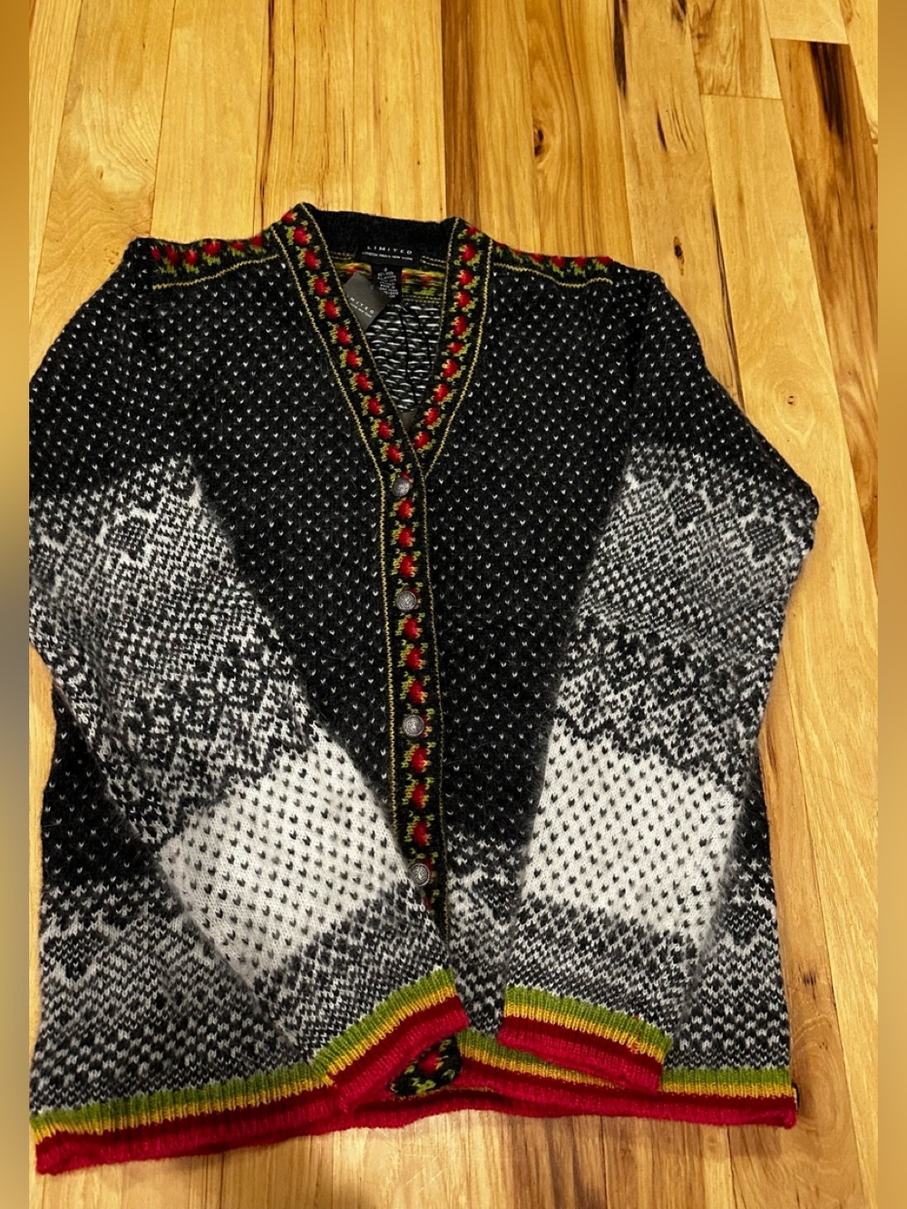 Limited Wool/Angora blend Patterned V-neck Women's Sweater Cardigan